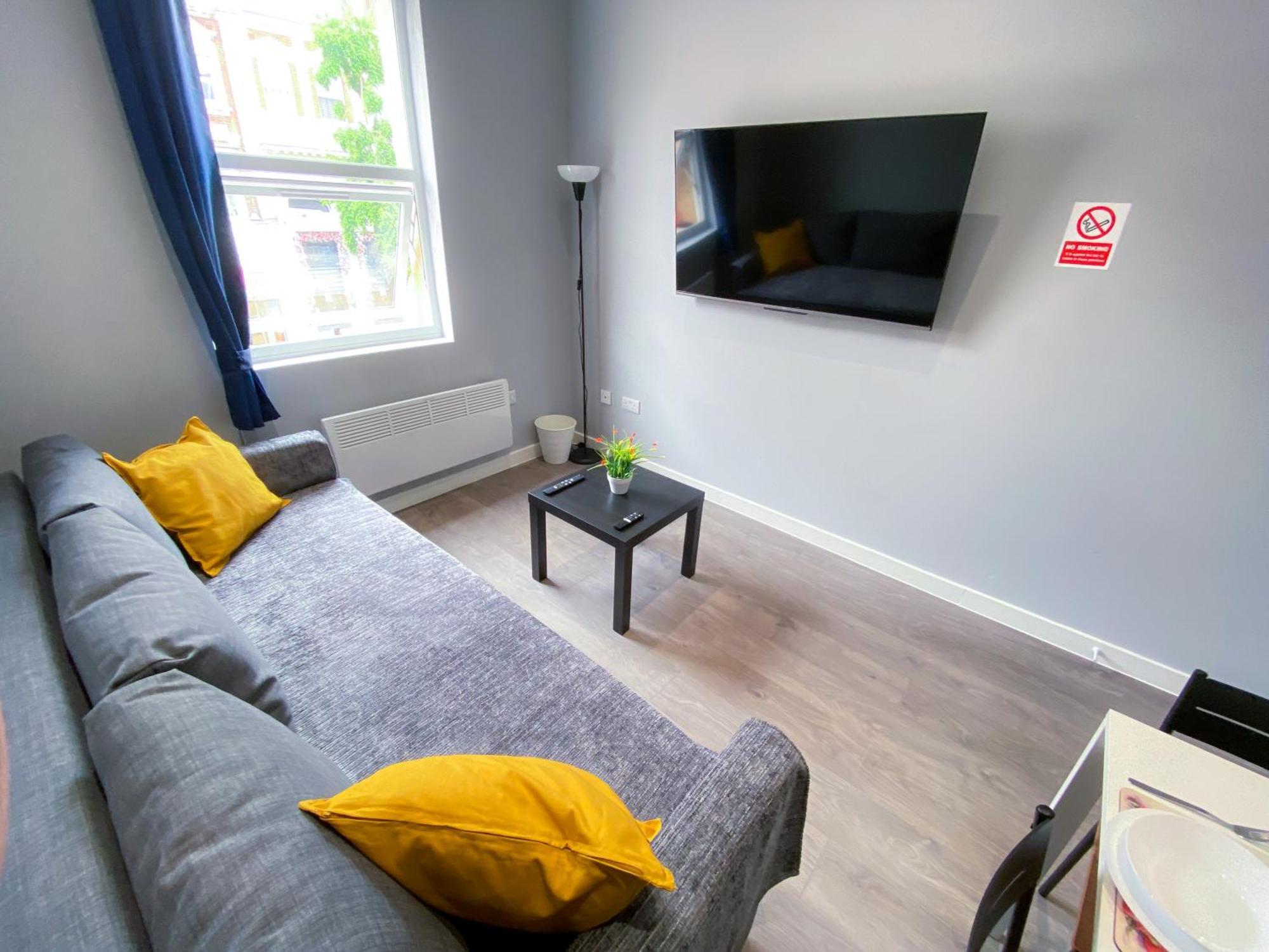 Modern 1 Bedroom Flat In Wood Green Λονδίνο Εξωτερικό φωτογραφία